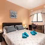 Spacious & Comfy Seaside Flat