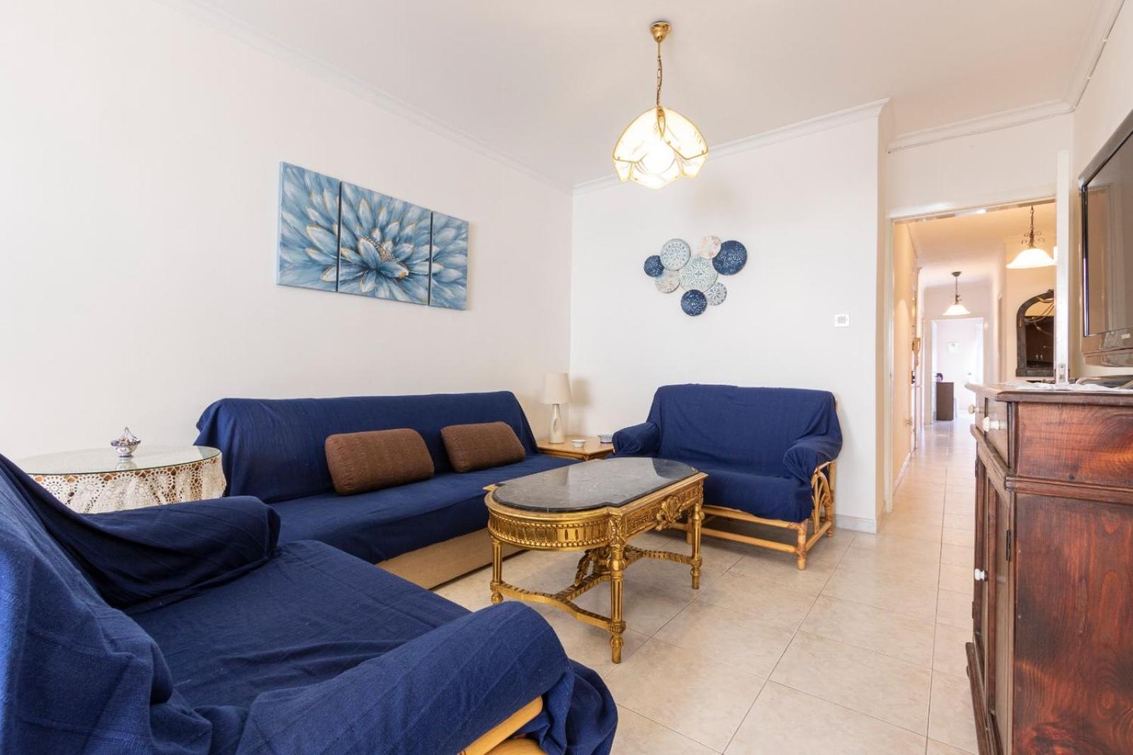 Spacious & Comfy Seaside Flat St. Paul's Bay