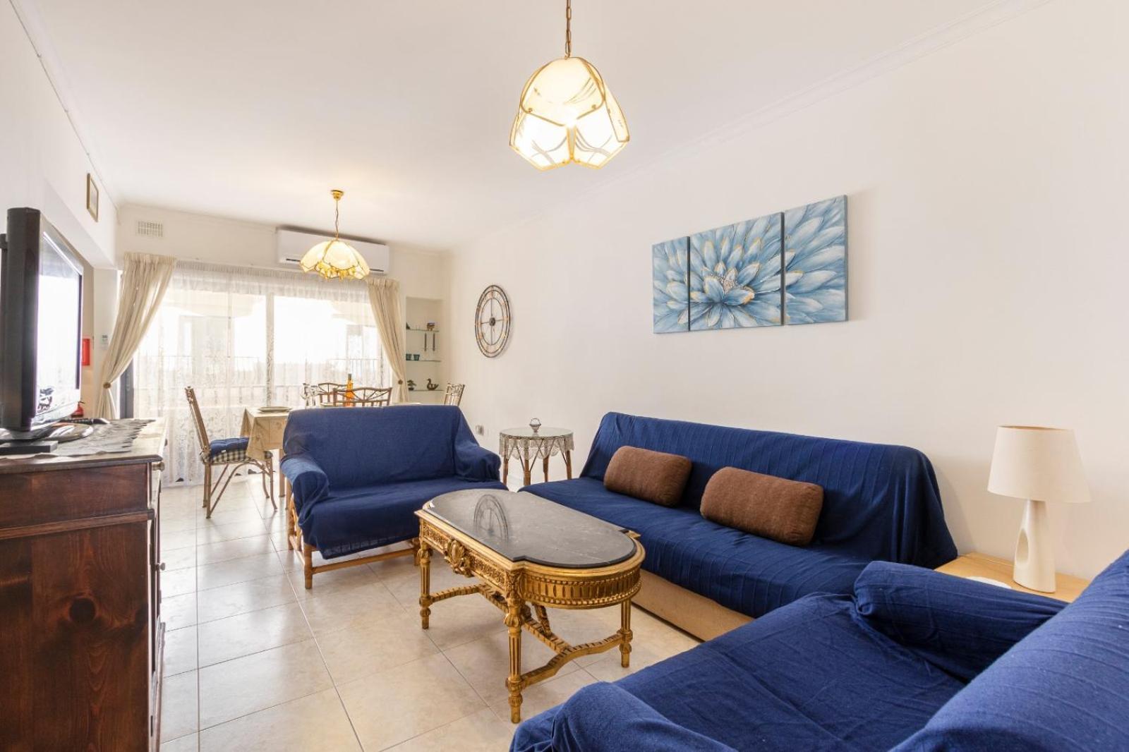 Spacious & Comfy Seaside Flat