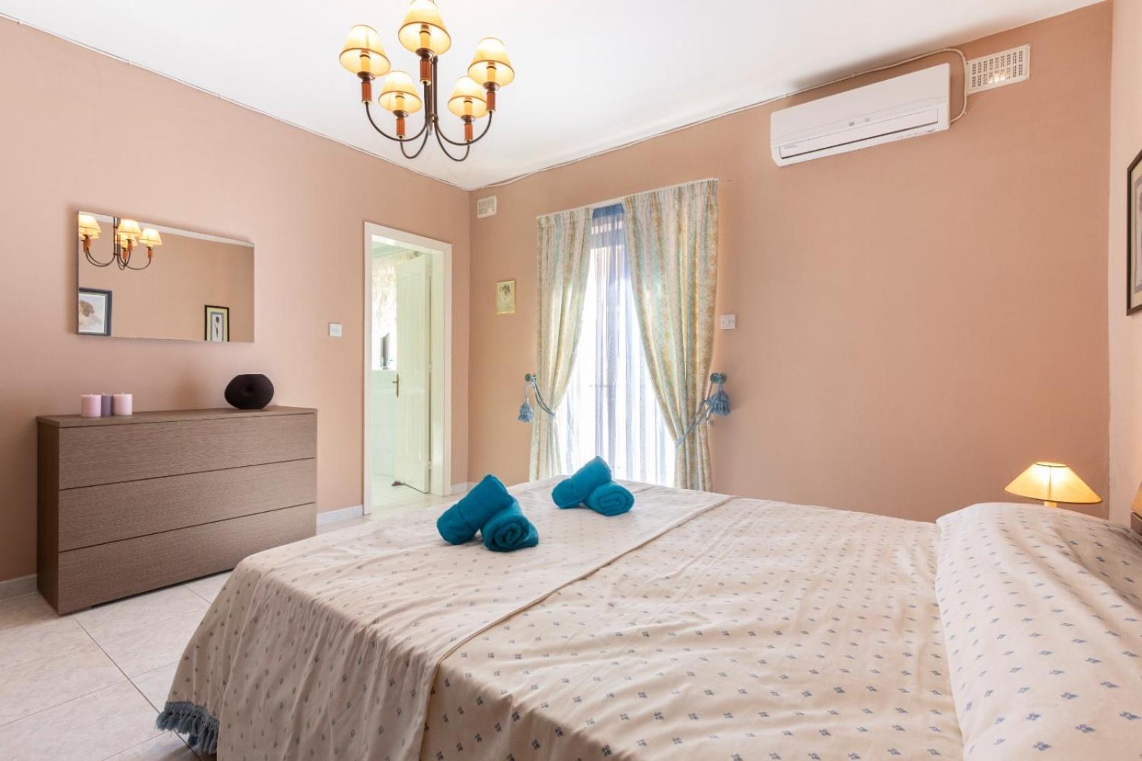 Spacious & Comfy Seaside Flat Appartement St. Paul's Bay