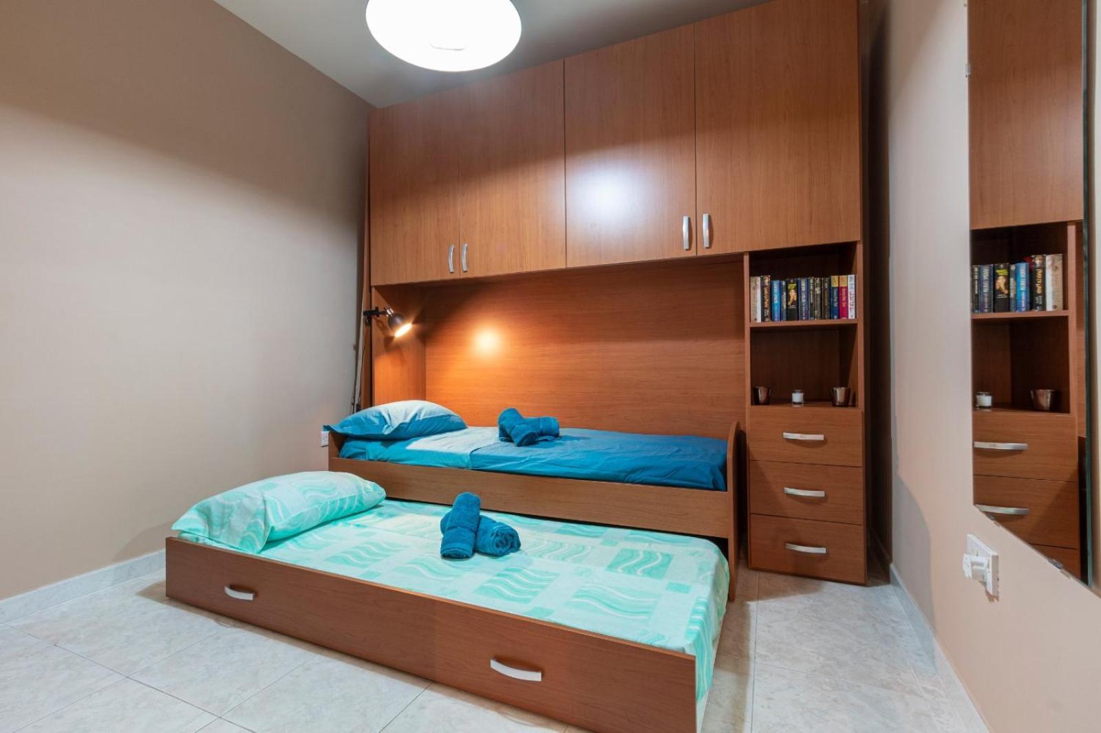 Spacious & Comfy Seaside Flat Apartment St. Paul's Bay